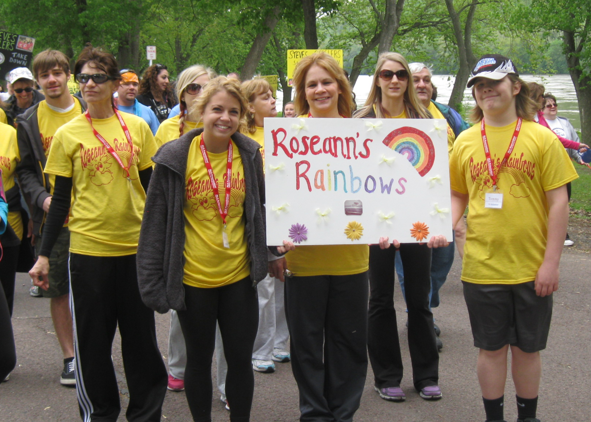 2014ALSWalk_RoseannsRanbow